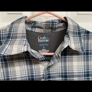 Never worn! Croft & Barrow short sleeve button down. Great shirt for warm months